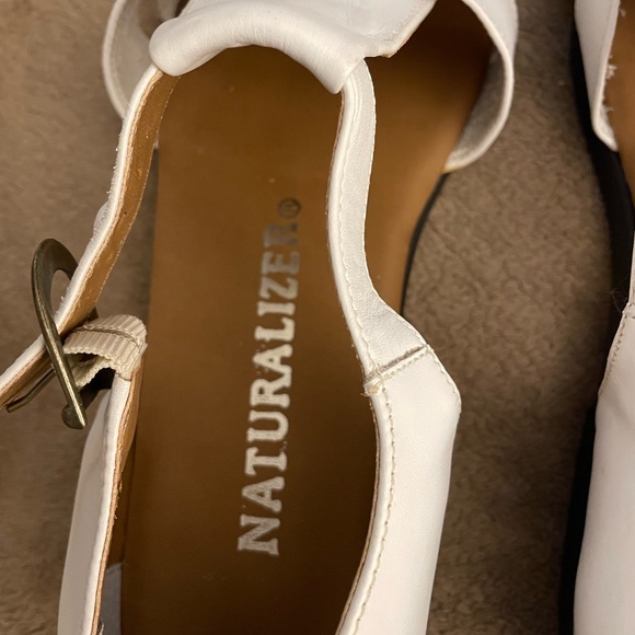 Naturalizer white woven leather sandals 9M - Picture 8 of 8